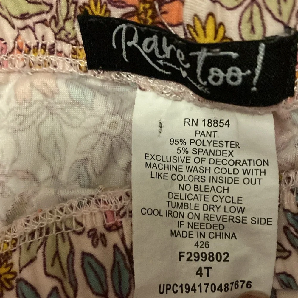 Pair of 4T girls leggings